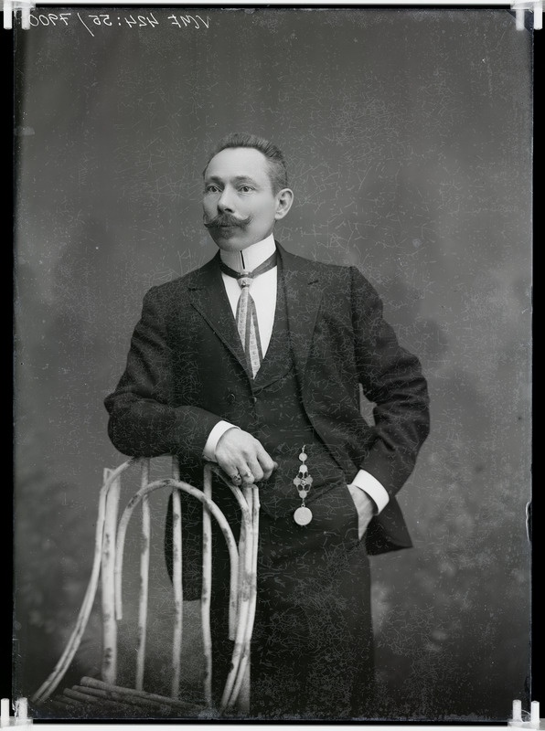fotonegatiiv, Eduard Schönberg, pedagoog, Viljandis raamatukogu rajaja, 1907 foto J.Riet