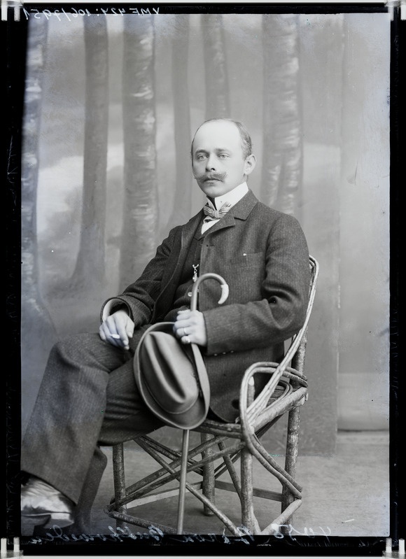 fotonegatiiv, parun von Buxhoeveden, jalutuskepp, kaabu, 1904 foto J.Riet