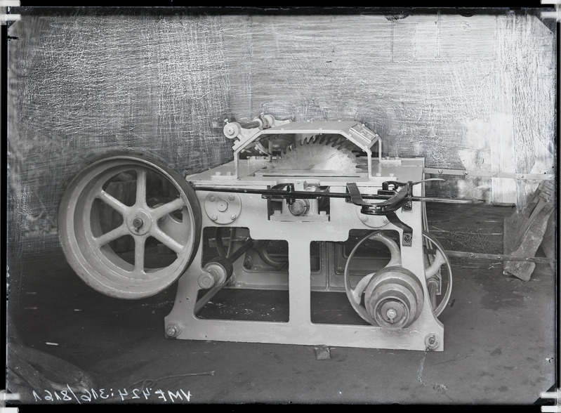 fotonegatiiv, Viljandi Vaksali tn 17, U. Pohrt'i vabrik, elektrisaag 1909 foto J. Riet