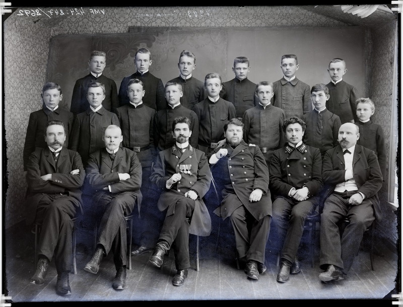 fotonegatiiv, Viljandi linnakool, õpilased, õpetajad, 1907 foto J.Riet