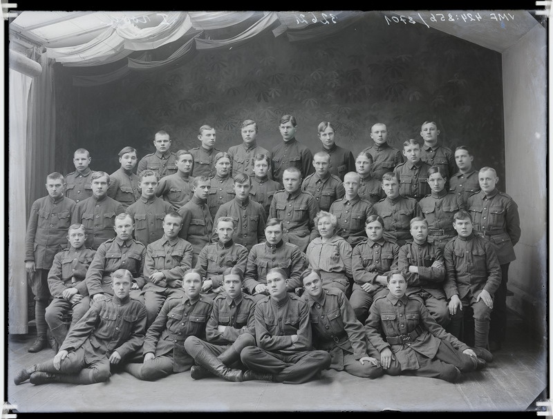 fotonegatiiv, Viljandi kooliõpilaste I rood, grupp, 1919 foto J.Riet