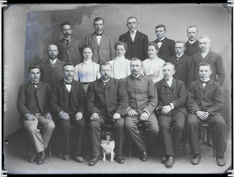 fotonegatiiv, Viljandi, põllutöö kursus, grupp, koer, 1905 foto J.Riet