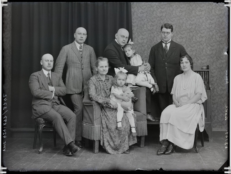 fotonegatiiv, Viljandi, perekond Leoke 1924  foto J.Riet