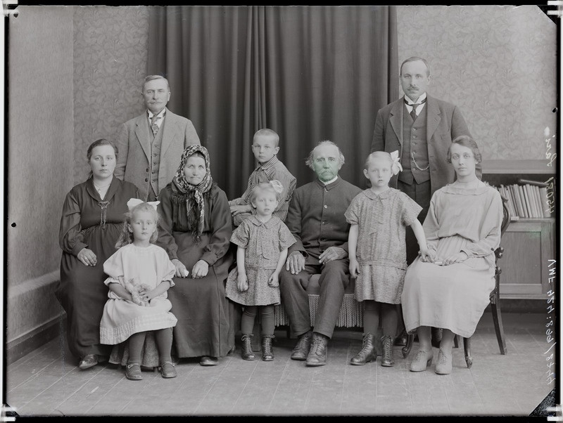 fotonegatiiv, Viljandi, perekond Sari, 1925 foto J.Riet