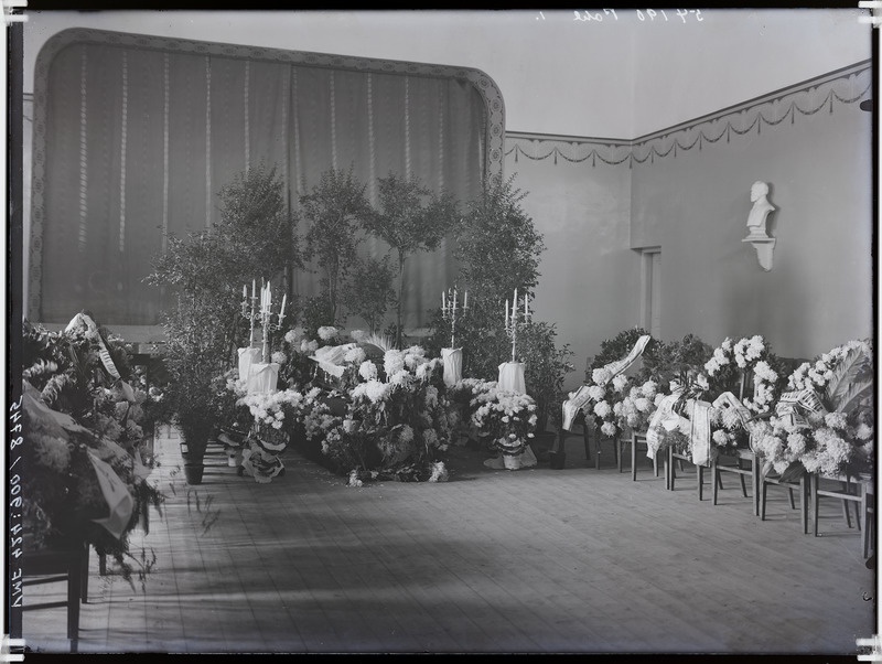 fotonegatiiv, Viljandi, Johannes Eduard Pohl'i matus, Koidu seltsi saal, Jakobsoni tn 18, 1929  foto J.Riet