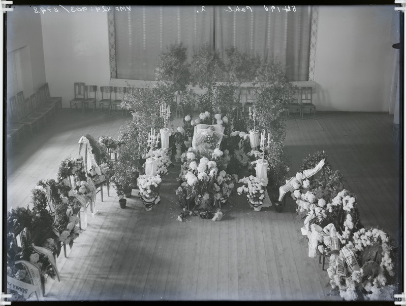 fotonegatiiv, Viljandi, Johannes Eduard Pohl'i matus, Koidu seltsi saal, Jakobsoni tn 18, 1929  foto J.Riet