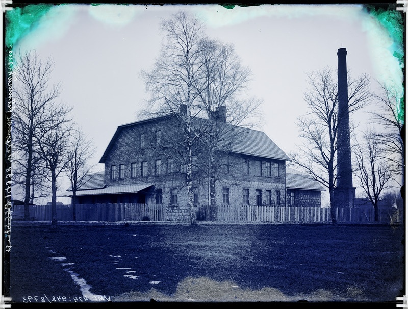 fotonegatiiv, Viljandi, Raua tn 6, piimaühisus'e hoone, 1913  foto J.Riet