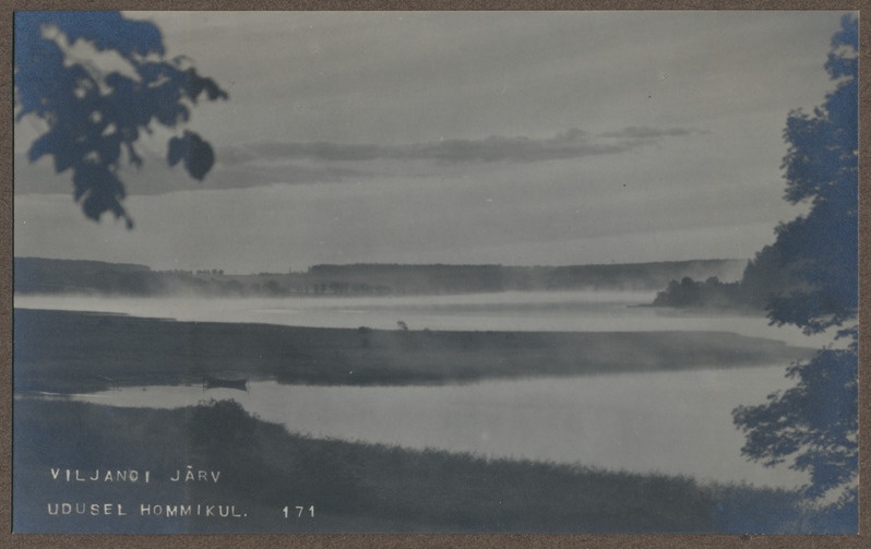 foto albumis, Viljandi, järv udusel hommikul, kitsaskaela piirkond, u 1920, foto J. Riet