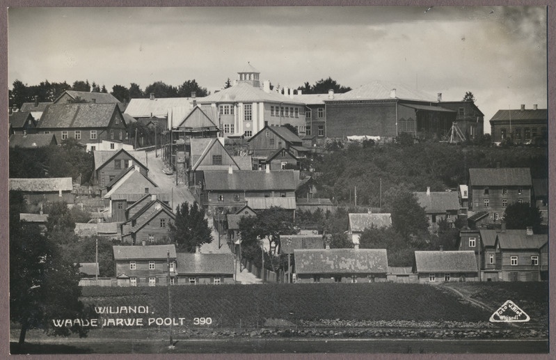 foto albumis, Viljandi, Kõrgemäe tn järve poolt, u 1925, foto J. Riet
