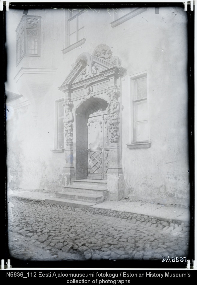 J. C.Schwartzi maja portaal.