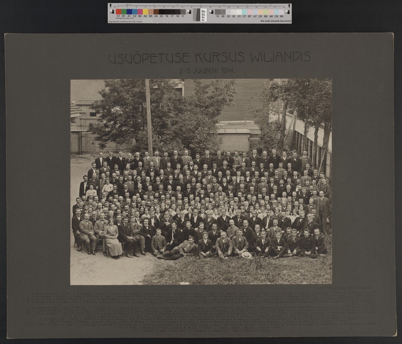 foto papil, Viljandi, usuõpetuse kursus, grupp, juuni 1914, foto J. Riet, nimed all