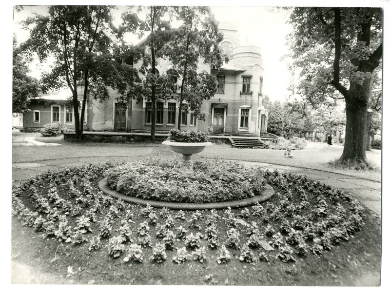 Photo, Ammende villa