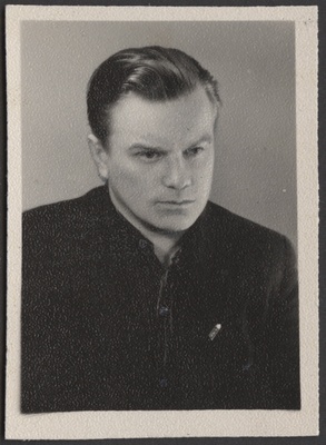 Skulptor Georgi Markelov  duplicate photo