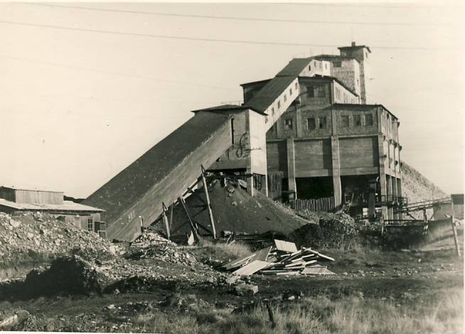 Equipment for the sorting of the combining of the cottage burning stone