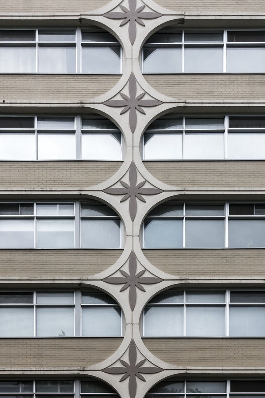 Korterelamu Torontos 425 Avenue Rd. Fassaadi detail. Välis-Eesti arhitekt Uno Prii