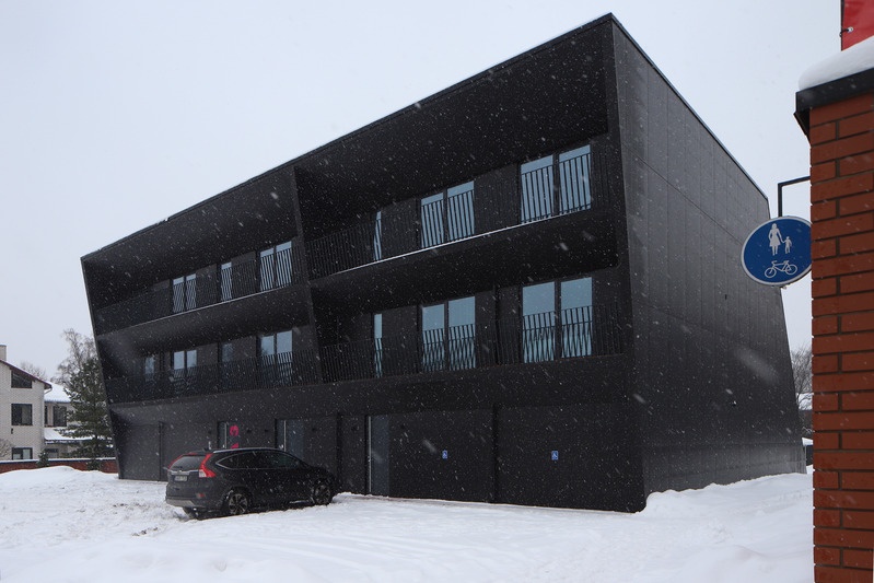Tartu Riia kvartal: terrasselamu Era 3. Salto AB