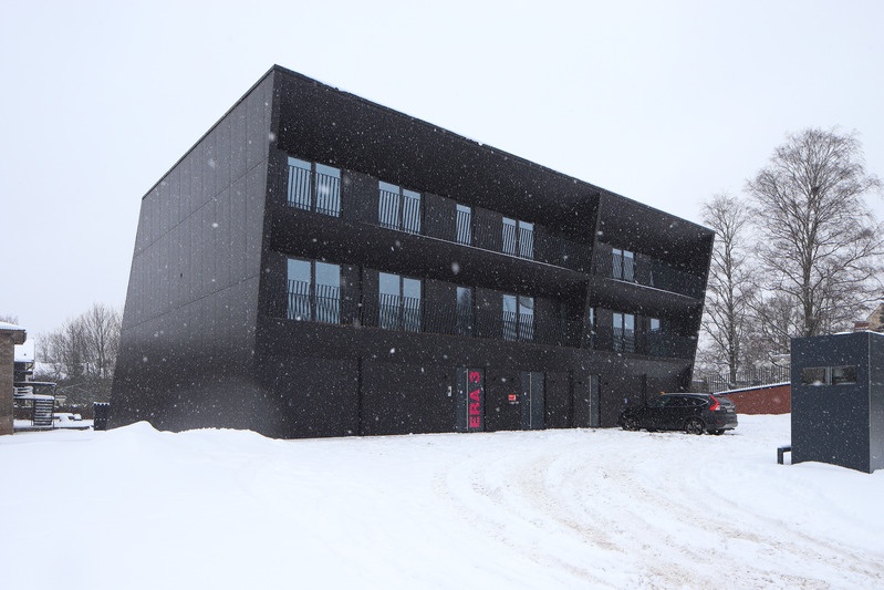 Tartu Riia kvartal: terrasselamu Era 3. Salto AB