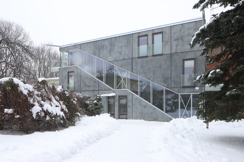 Kolme korteriga elamu Tartus Kloostri 1b. AB Sport, arhitekt Tiit Sild