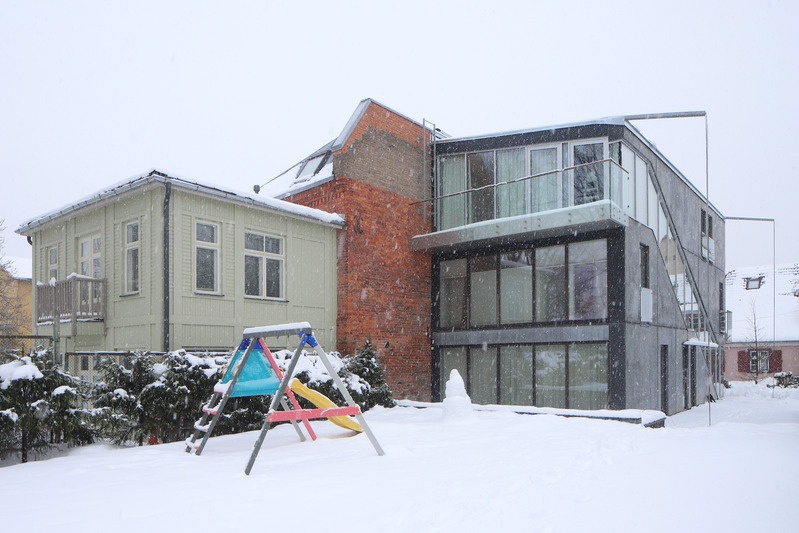 Kolme korteriga elamu Tartus Kloostri 1b. AB Sport, arhitekt Tiit Sild