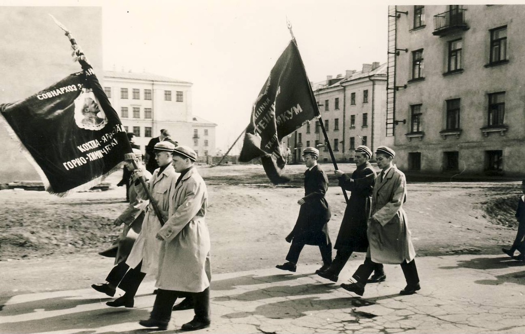 Kohtla-järveekeemia-mäetehnika studentsdmaide demonstration