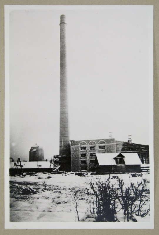 Kohtla-järve. Power station and 92 mtr. Construction of the stall