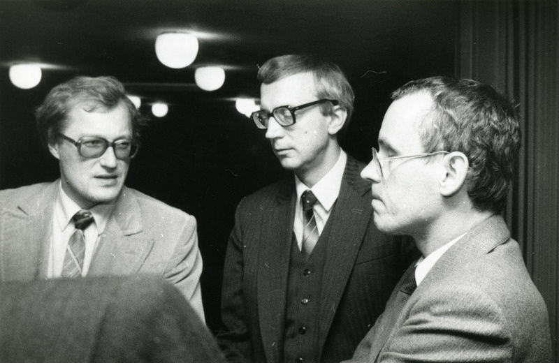 ENSV Arhitektide Liidu XIII kongress Ametiühingute Majas 19.-20. oktoober 1984. Fotod kongressil osalejatest: Andres Alver, Ain Padrik, Vilen Künnapu