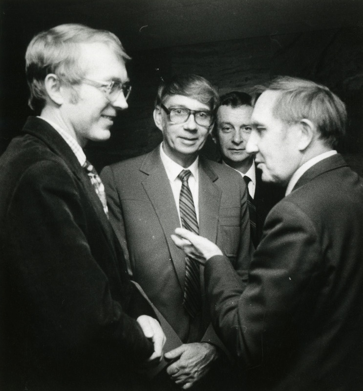 ENSV Arhitektide Liidu XIII kongress Ametiühingute Majas 19.-20. oktoober 1984. Fotod kongressil osalejatest