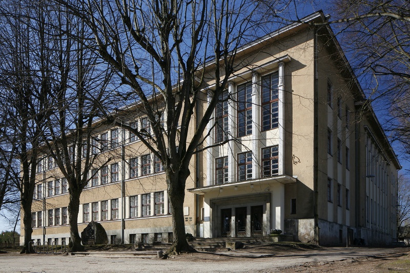 Koolimaja Tartus Salme 1a, endine Õpetajate seminar. Arhitekt Arnold Matteus