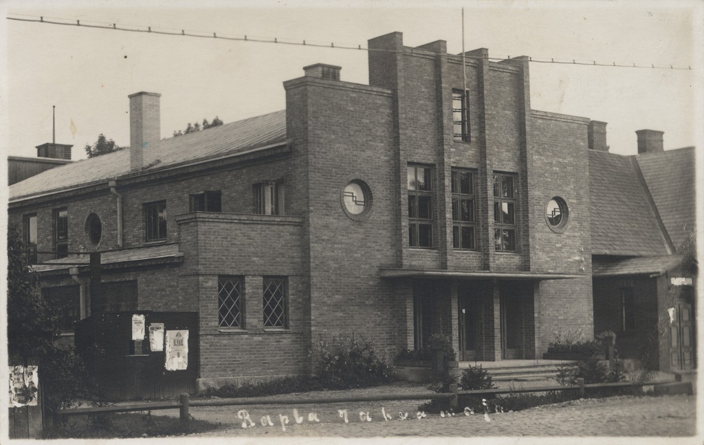 Rapla folk house