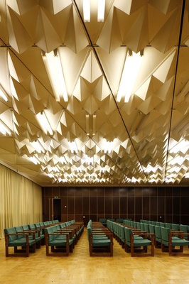 Püssi puitlaastplaatide tehas. Koosolekute saal / aula  similar photo