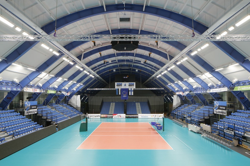 Kalevi spordihall. Interjöör värskelt renoveerituna. Arhitektid Uno Tölpus, Peeter Tarvas, Olga Kontšajeva