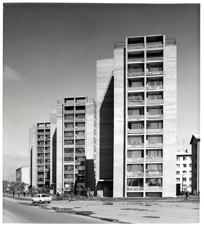 Narva Kreenholmi prospekt: tornelamud