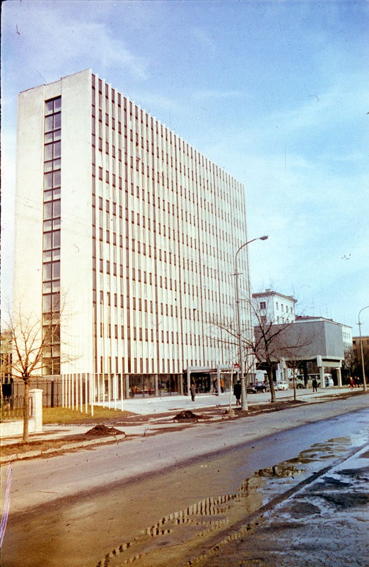 Uus Raadiomaja. Arhitektid Ado Eigi ja Jüri Jaama