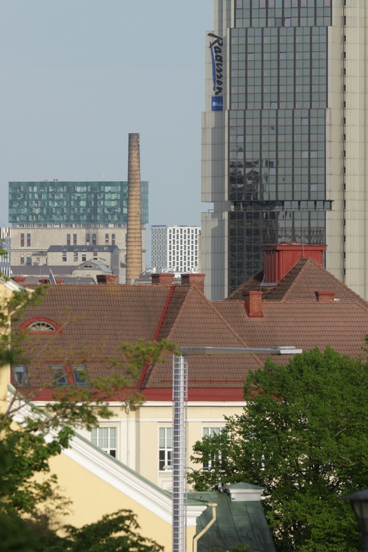 Tallinna motiiv: Fahle maja ja Olümpia hotell, taamal Ülemiste City linnak