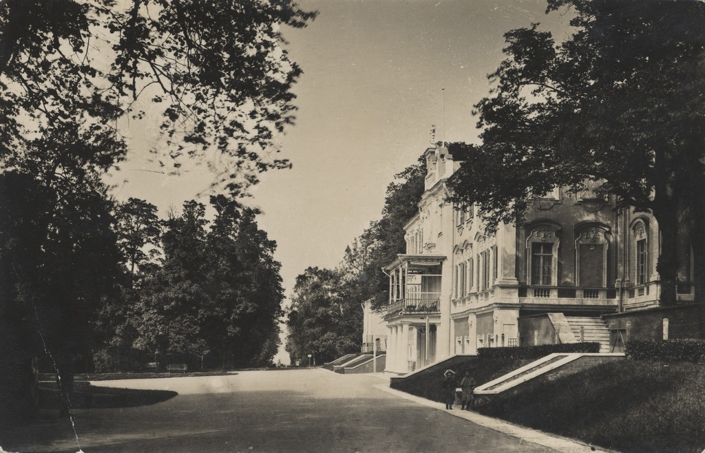 [tallinn] : [Kadrioru Castle]