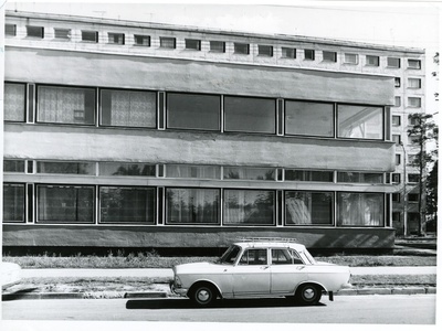 Elamuehituskombinaadi ühiselamu Tallinnas Männiku 89  similar photo