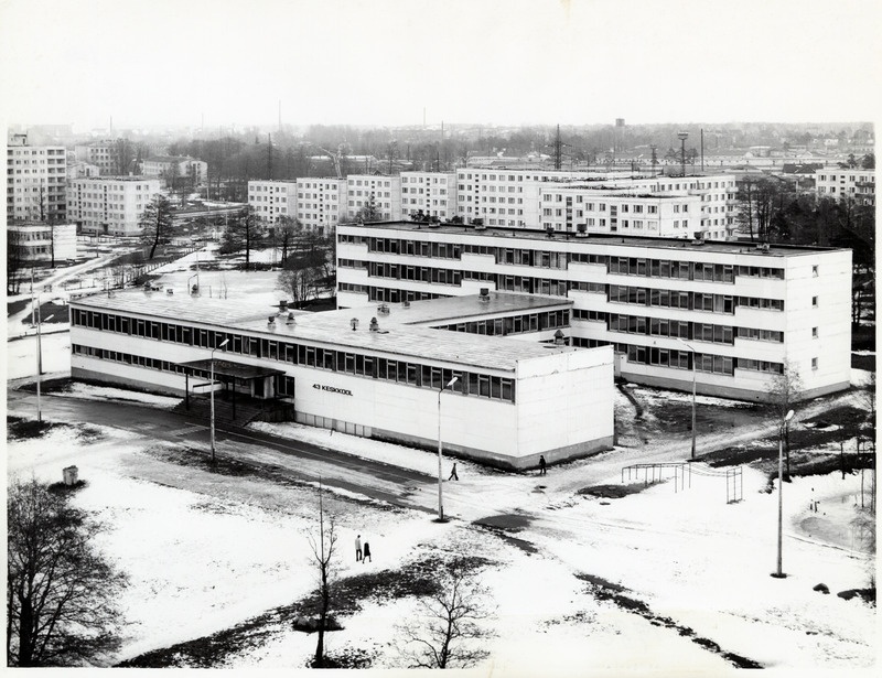 Mustamäe: 43. keskkool, hilisem Tallinna Tehnikagümnaasium Sõpruse pst 187