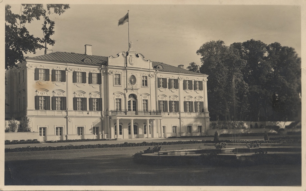 Tallinn : Kadrioru Castle