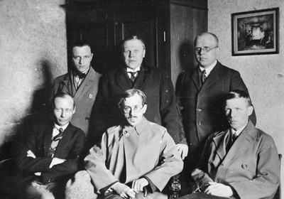 Kunstnike grupifoto  duplicate photo