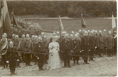 Photo, Paradise of Dog firefighters for the visit of the Grand Prix in 1907-08.