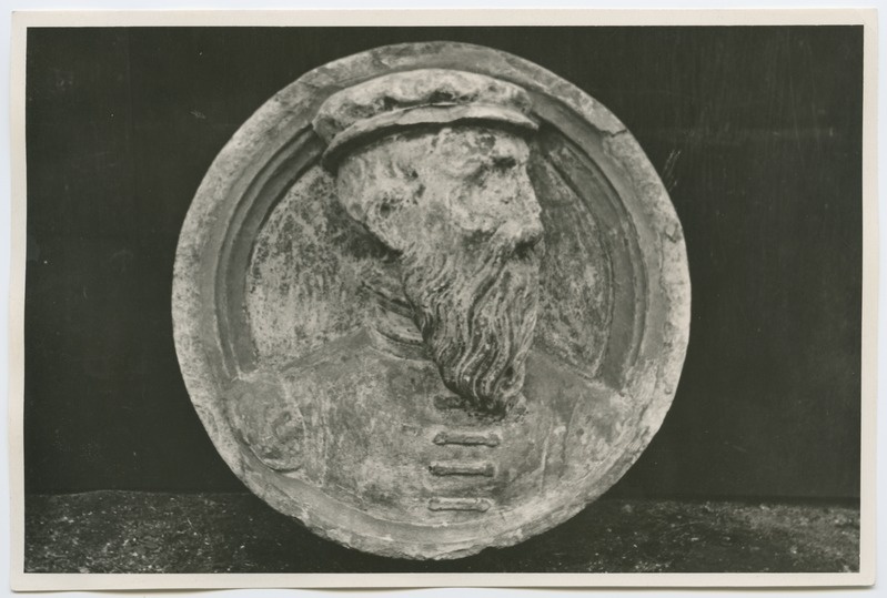 Tondo Vaekoja seinalt