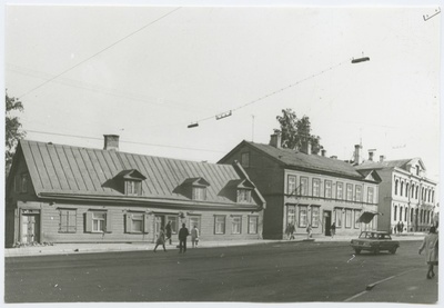 Tallinn. Vaade Lauristini tänava otsalt Pärnu mnt. puuhoonetele  duplicate photo