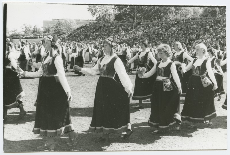 Laste laulu- ja tantsupidu Tallinnas 1977 (14tk)