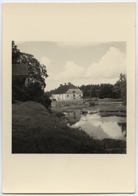 Foto. Vihula mõisahoone