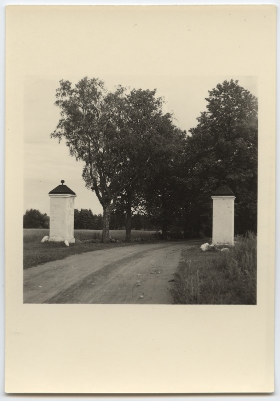 Foto. Vihula mõisapark