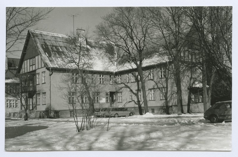 Fotod. Pelgulinna, Kalamaja, Kopli vaated.