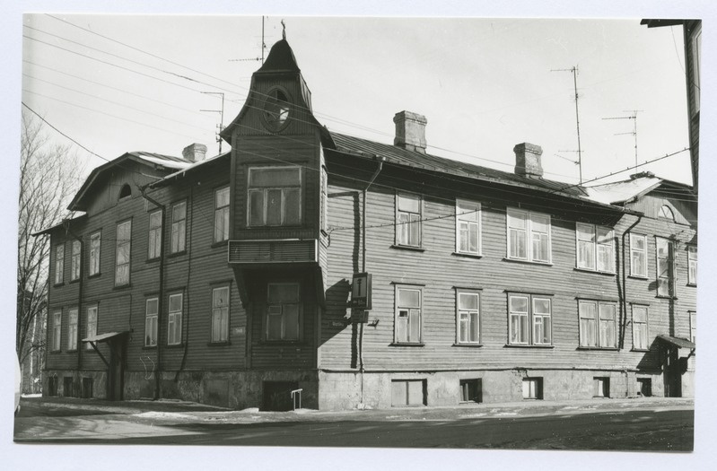 Fotod. Pelgulinna, Kalamaja, Kopli vaated.