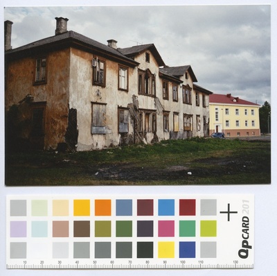Remonditud ja remontimata kahekorruselised elamud Vasara ja Alasi tänava vahelisel alal.  duplicate photo