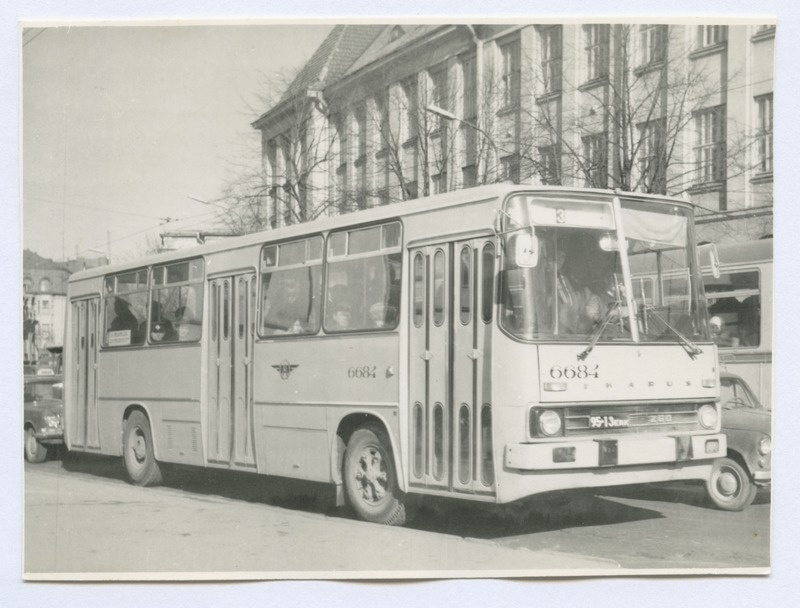 Autobuss Nr. 3 marsruudil.