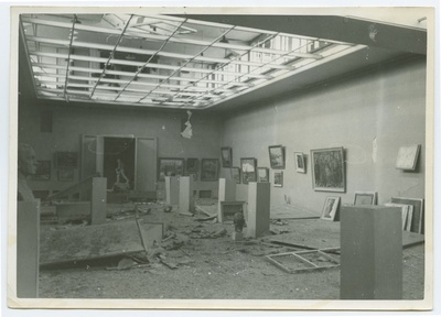 Tallinn, Kunstihoone näitusesaal, sõjategevuses purustatud.  duplicate photo